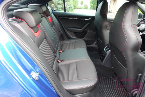 Škoda Octavia 2.0 TDI CR RS, M6, 135kW, 4d._dsc02812.jpg