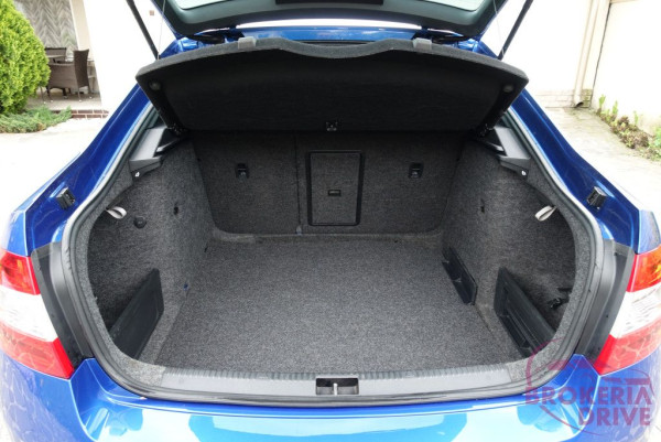 Škoda Octavia 2.0 TDI CR RS, M6, 135kW, 4d._dsc02833.jpg