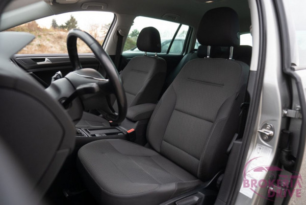1.0 TSI 85 kW _volkswagen_golf_variant_1.0tsi_85kw_autobono_sro_dovozaut_nitra-18.jpg
