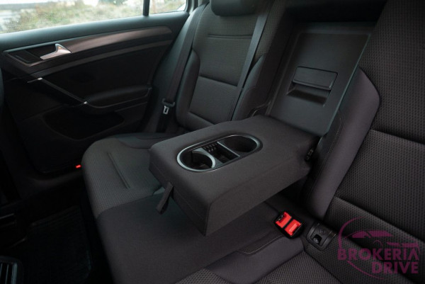 1.0 TSI 85 kW _volkswagen_golf_variant_1.0tsi_85kw_autobono_sro_dovozaut_nitra-39.jpg