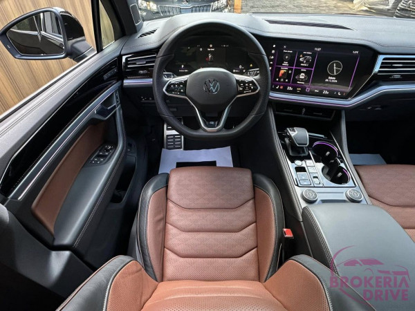 R-Line 4Motion Tiptronic_471760078_1122028273265485_4180608953153908796_n.jpg
