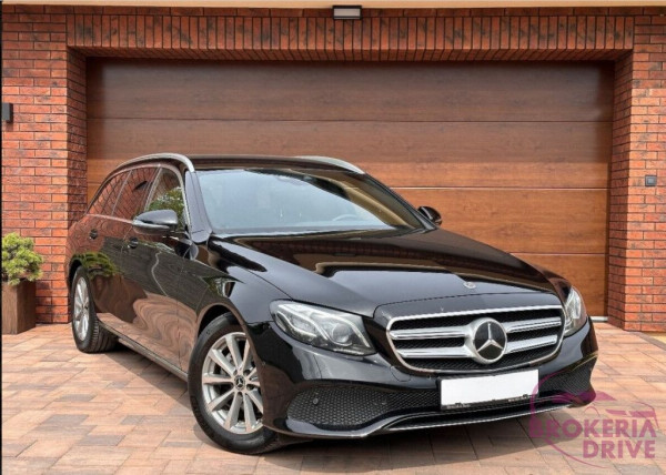 Mercedes-Benz 220 D