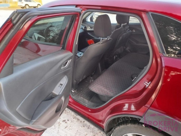 Mazda_image_interier_back