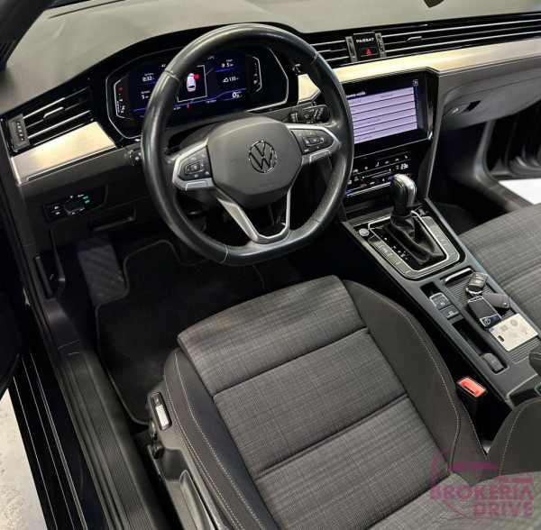 B8 _image_interier_front