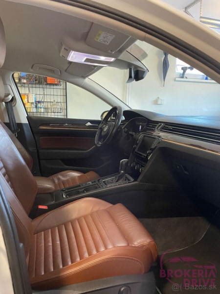 R-line,2.0 TSI 4motion_173162618(5).jpg