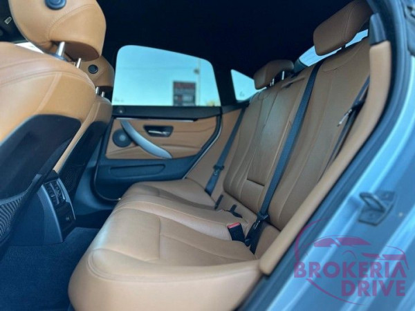 420i M Sport_image_interier_back