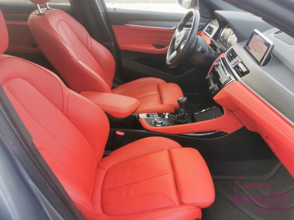 sDrive18i M-SPORT FACELIFT_image_interier_front