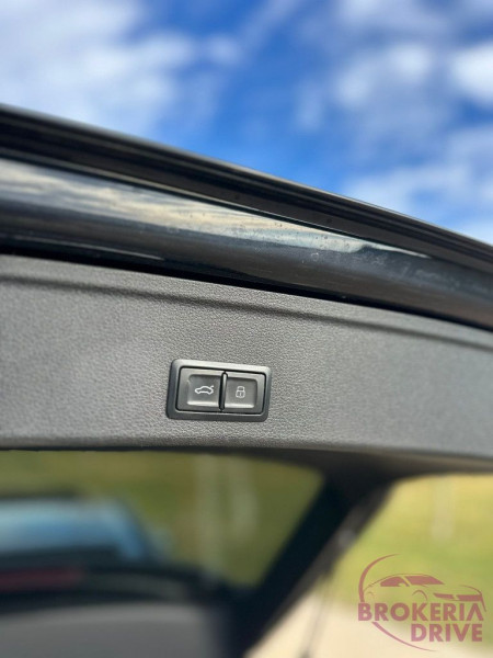Exclusive 140KW S-tronic Panorama_whatsappimage2025-01-31at14.44.22(6).jpeg