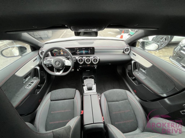 180 d Shooting Brake_image_interier_front