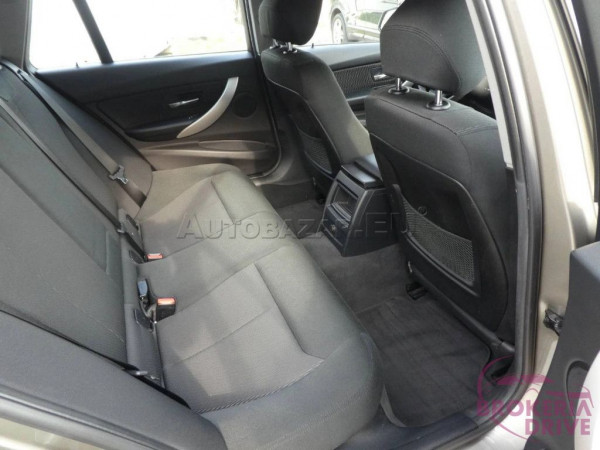 320d xDrive A/T_image_interier_back