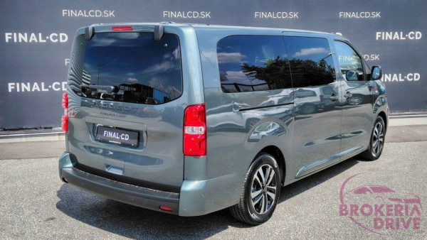 2,0 BlueHDi Business L3 Combi _peugeot_traveller_20_bluehdi_business_l3_combi_bluehdi_180_sands_eat8_8_miest_na_sedenie-3.jpg