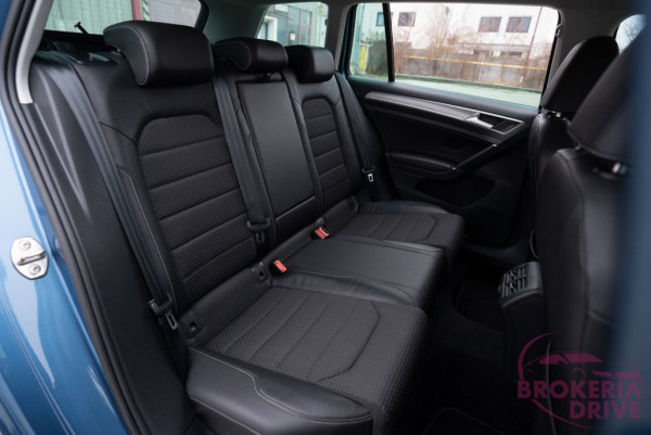 2.0 TDI DSG_image_interier_back