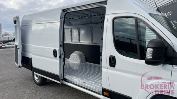 Peugeot 2.2 BlueHDi Furgon 335 L3H2 180k