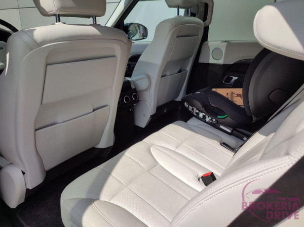 3.0D SDV6 306k HSE AWD A/T_image_interier_back