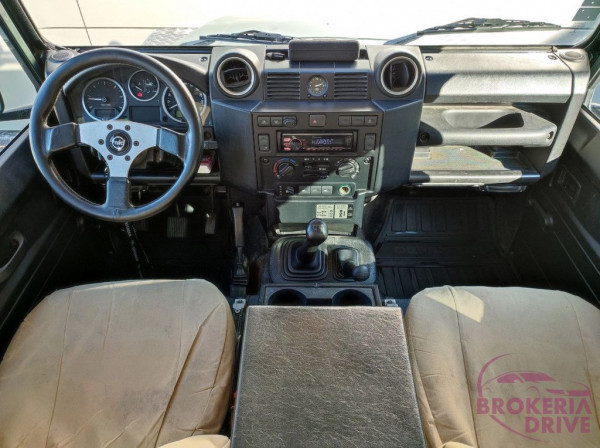 110 110 PickUp_image_interier_front