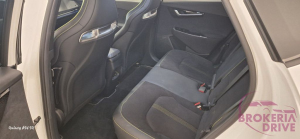 77,4 kWh GT 4WD_image_interier_back