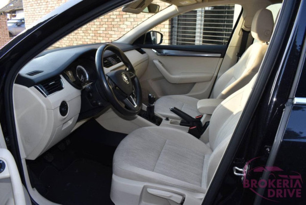 2.0 TDI Style EU6_image_interier_front